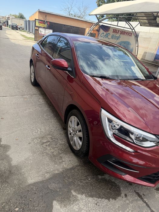 Renault  Megane TCe 140 EDC garantie 2029