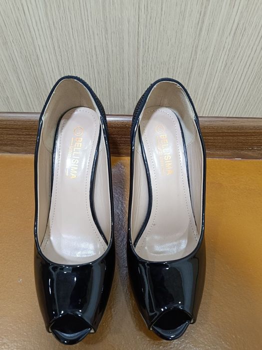 Туфли на каблуке