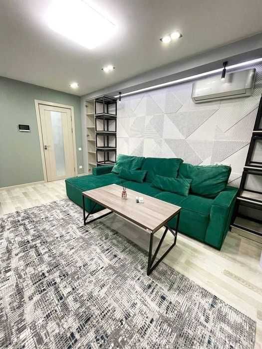 Новомосковская/Стадион Старт/2/2/4/55кв.м/СРОЧНО