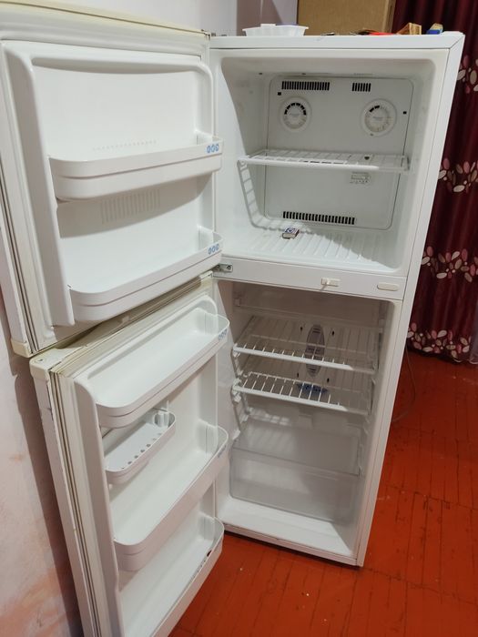 Продам холодильник LG