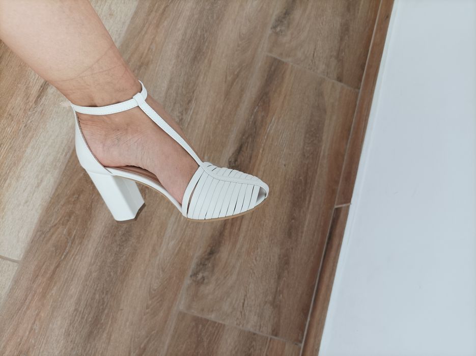 Vand pantofi din piele - albi (marimea 36) - Iguelle