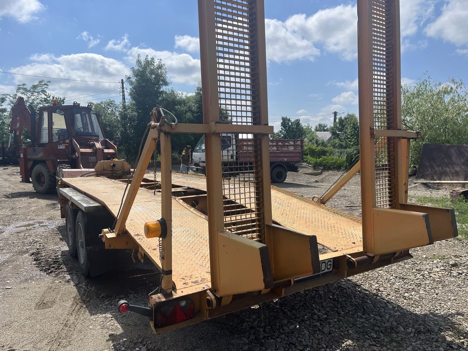 Trailer utilaje cu rampe