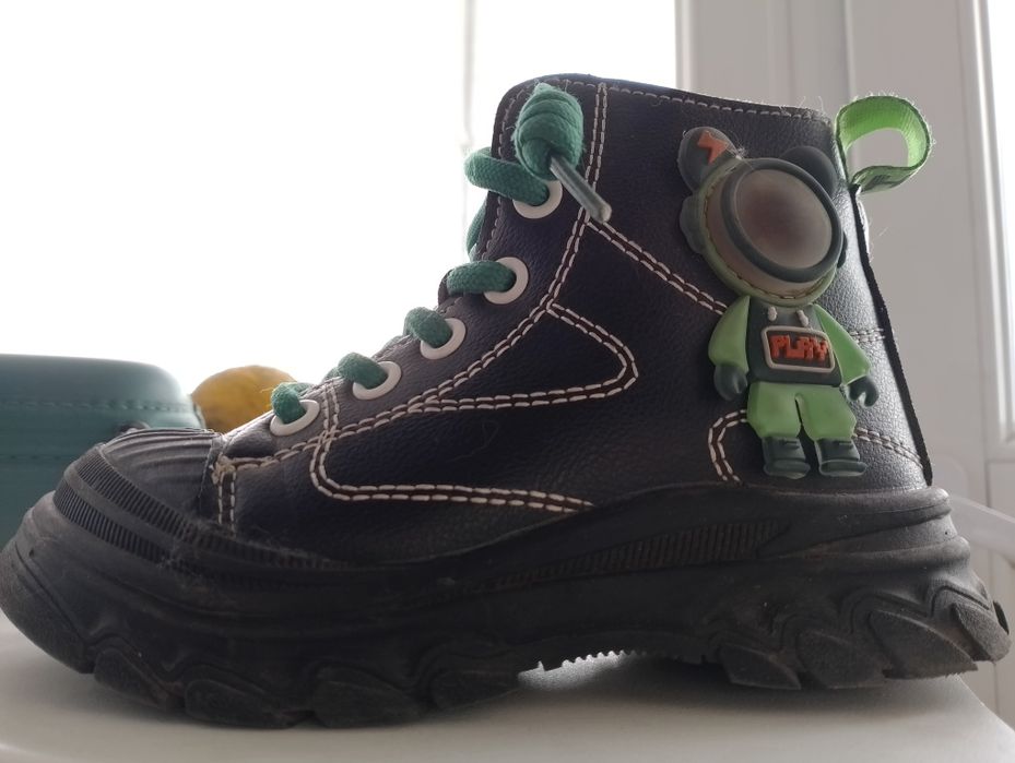 Продам ботиночки осень-весна