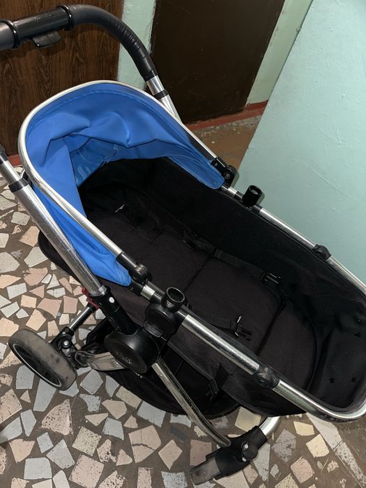 Срочно продам детскую коляску