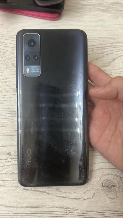 Телефон Vivo Y31