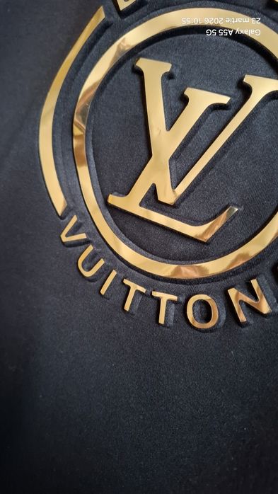 Hoodie negru de dama!