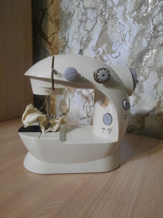 Швейная машинка мини