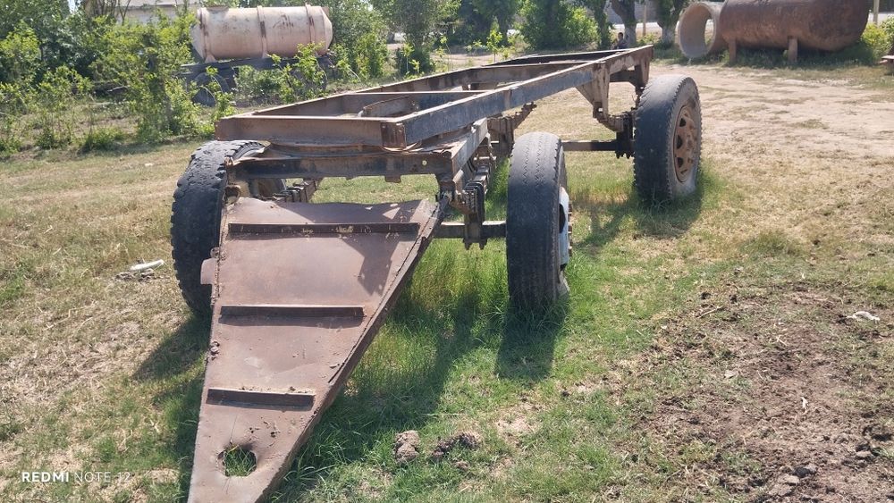 Zil prsep va 5 tonnalik bochka birga sotiladi