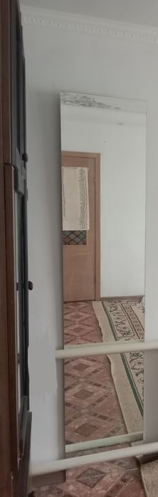 Продается длинный зеркало
