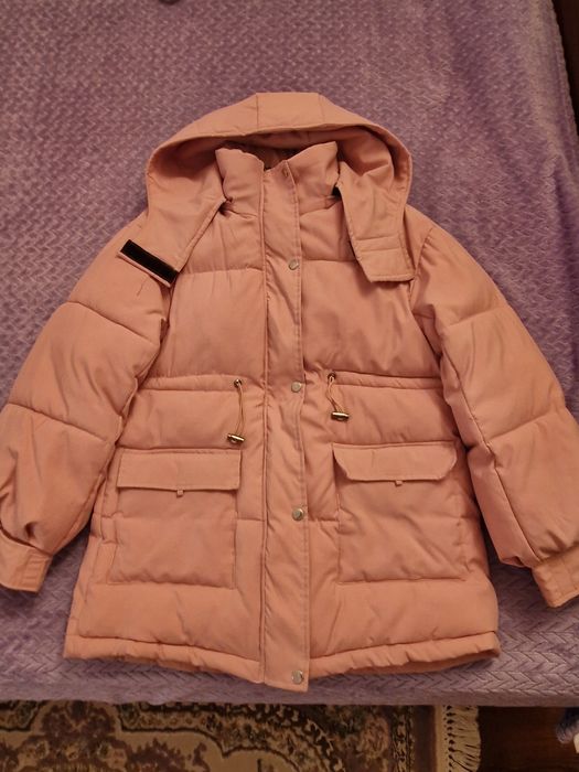 Продам розовую куртку