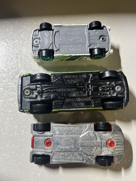 3 jucarii Hotwheels