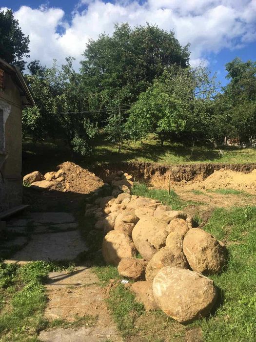 Продавам Камъни/морени/