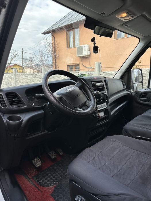 Iveco Daily 12 Europaleti detarat,an 2017 + Lift functional