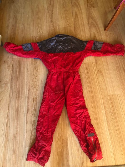 Продавам ски-гащеризон