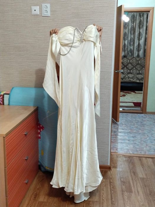 Платье нарядное