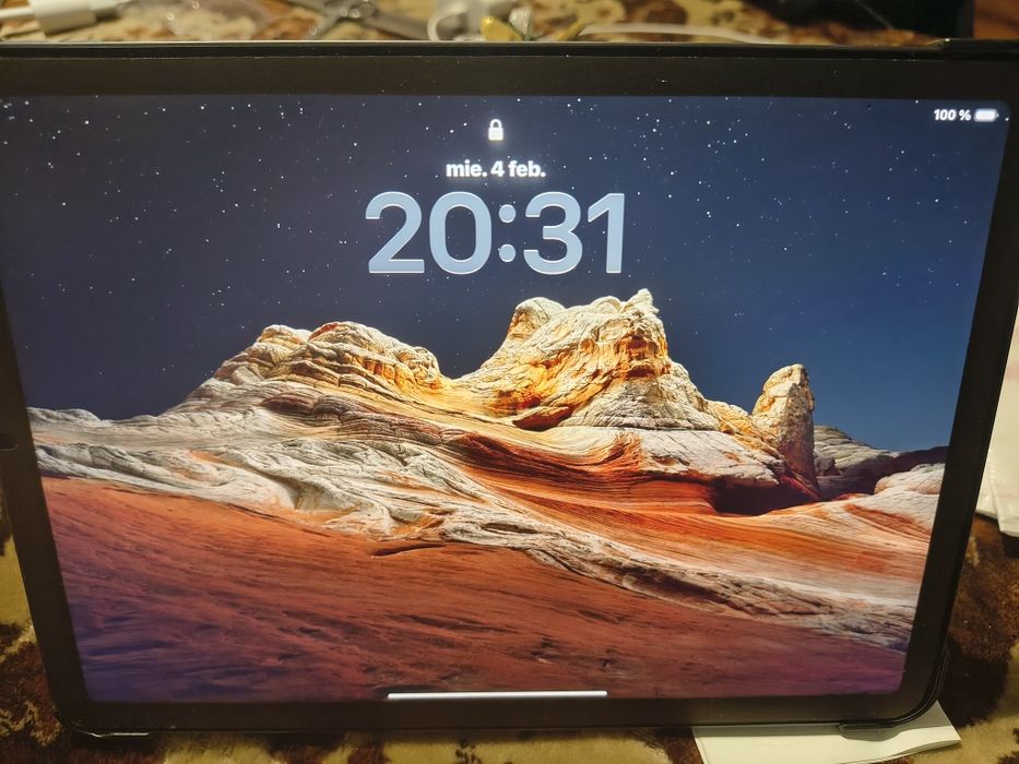 Ipad air 5 256 wifi 2022 folosită f putin