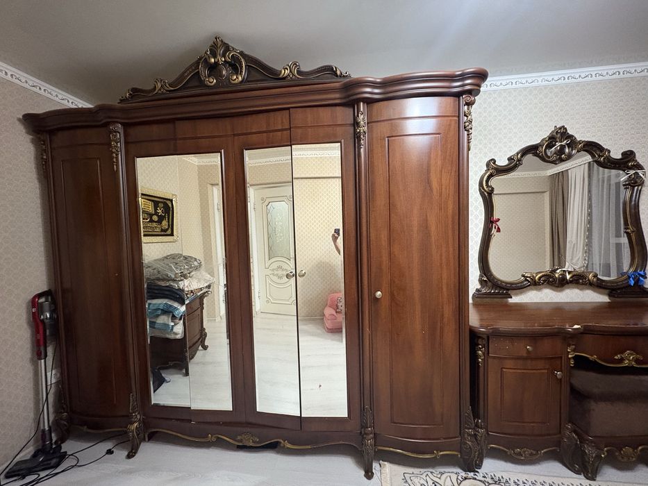 Продается спальные гарнитуры