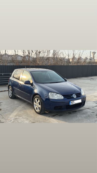 Vând Volkswagen Golf 5