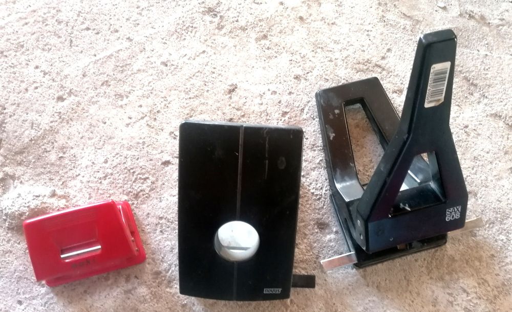 Perforatoare hârtie  SAX 608 Movus noki