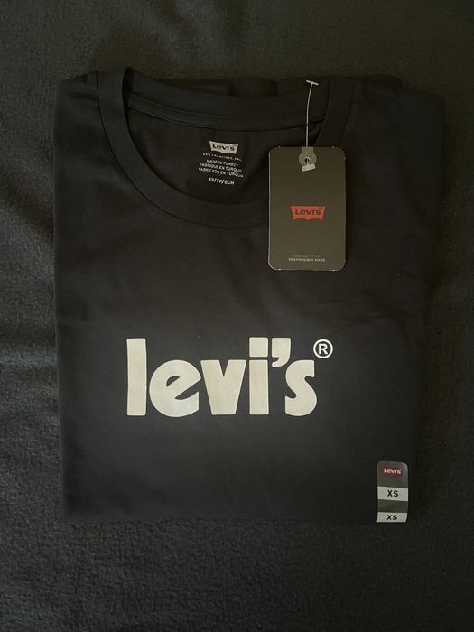 НОВА дамска тениска Levi’s