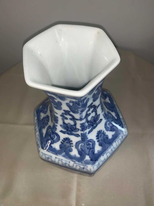 Vaza albaztra anglia