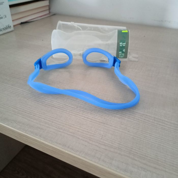 Очки для плавания