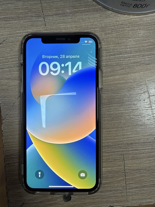 Продаю айфон 10 в идеальном состояние