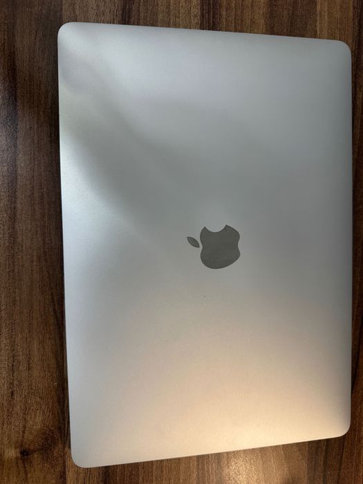 MacBook Air 13 2020, Silver core i3
