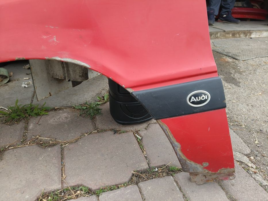 Крыло на Ауди 80