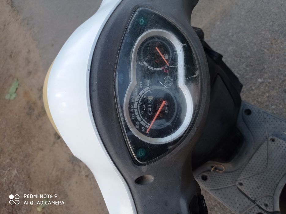 Китайски скутер sym