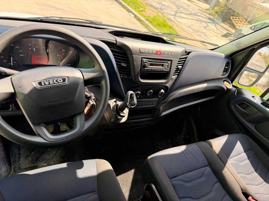 ПОД НАЕМ Бус - падащ борд автоматик | 4.20м | до 500 км