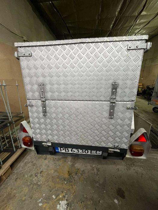 Ремарке изцяло от алумини  разглобяемо с регистрация