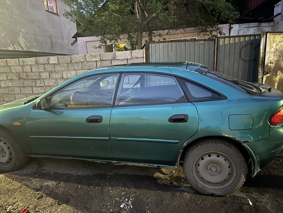 Продам мазду  автомат на ходу