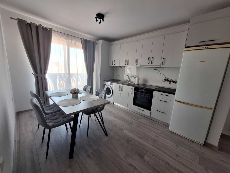 Inchiriez apartament in zona ISU