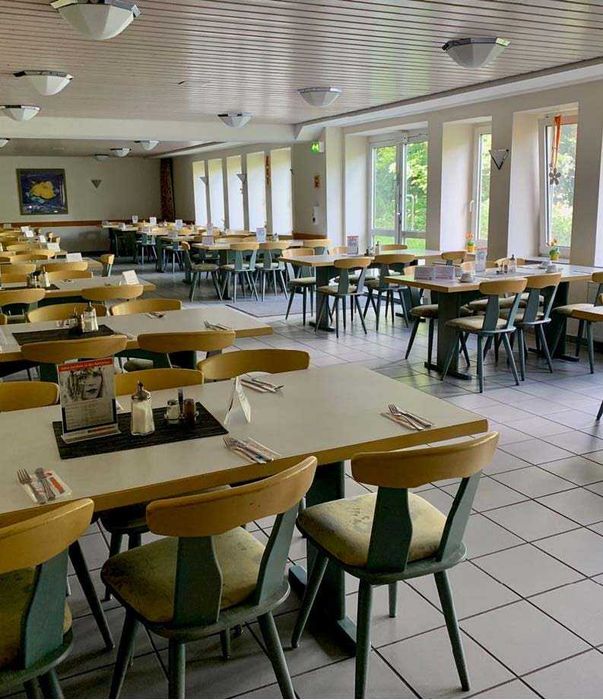 Vând scaune, diferite modele