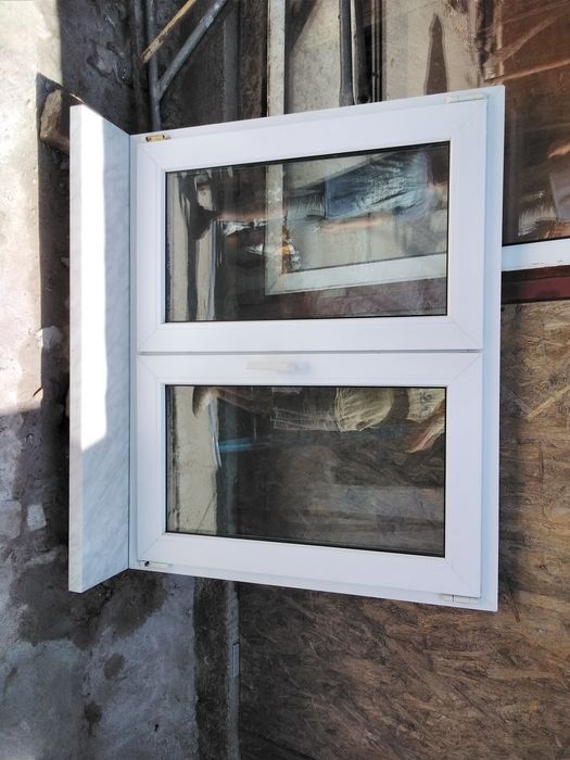 Fereastra an 2canate marca REHAU