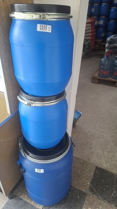 Бидони с капаци и обръч