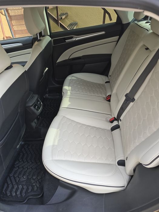 Ford Mondeo Vignale Biturbo