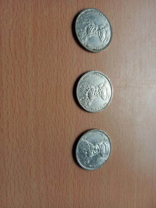 Vand 3 monede de 100 lei din anul 1992 si 1993 in stare perfecta de conservare.
Pretul cerut este pentru toate 3 monedele