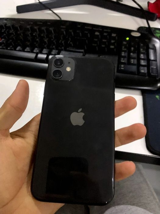 Обменяю айфон 11 на макси