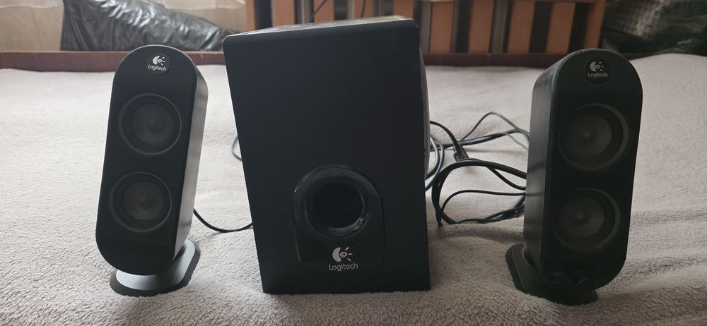 Vând Boxe Logitech X-230