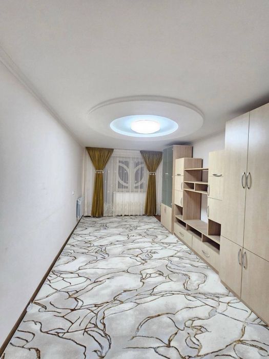 Продам двух комнатную квартиру