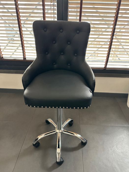 Висок стол на колелца Lyon с 24м гаранция и безплатна доставка до офис