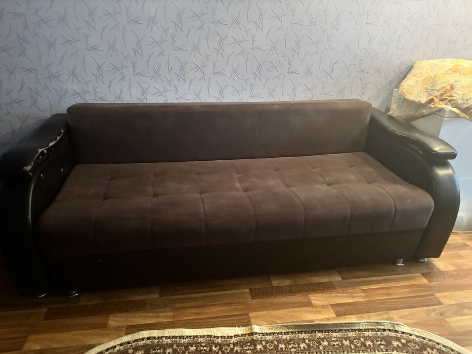 Продам диван с креслом