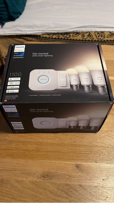 Pachet kit baza 3 becuri led. Sunt doua cutii