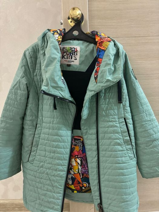 Продам осенюю куртку