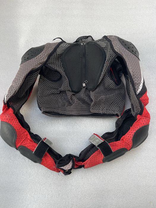 Armura moto Dainese ventilată