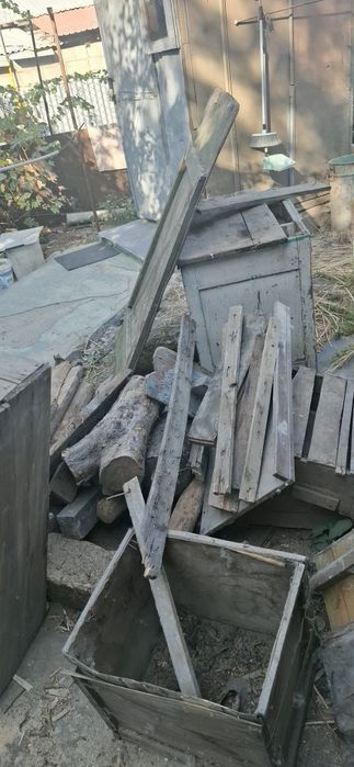 Доски на дрова отдам