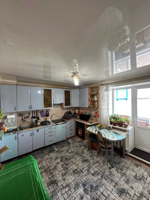 продам 3 комнатную квартиру в районе обл. больницы