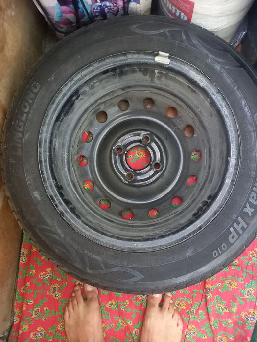 Продам шины с диском на равон р3